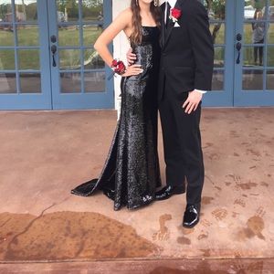 Sherri Hill  Black Sequins Evening Gown sz 2